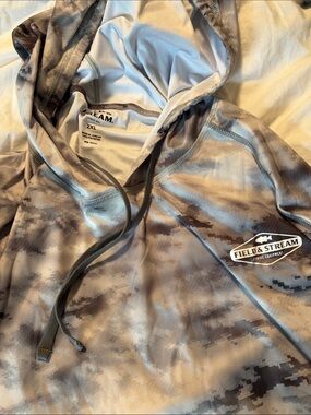 Field and stream hooded long sleeve shirt xxl